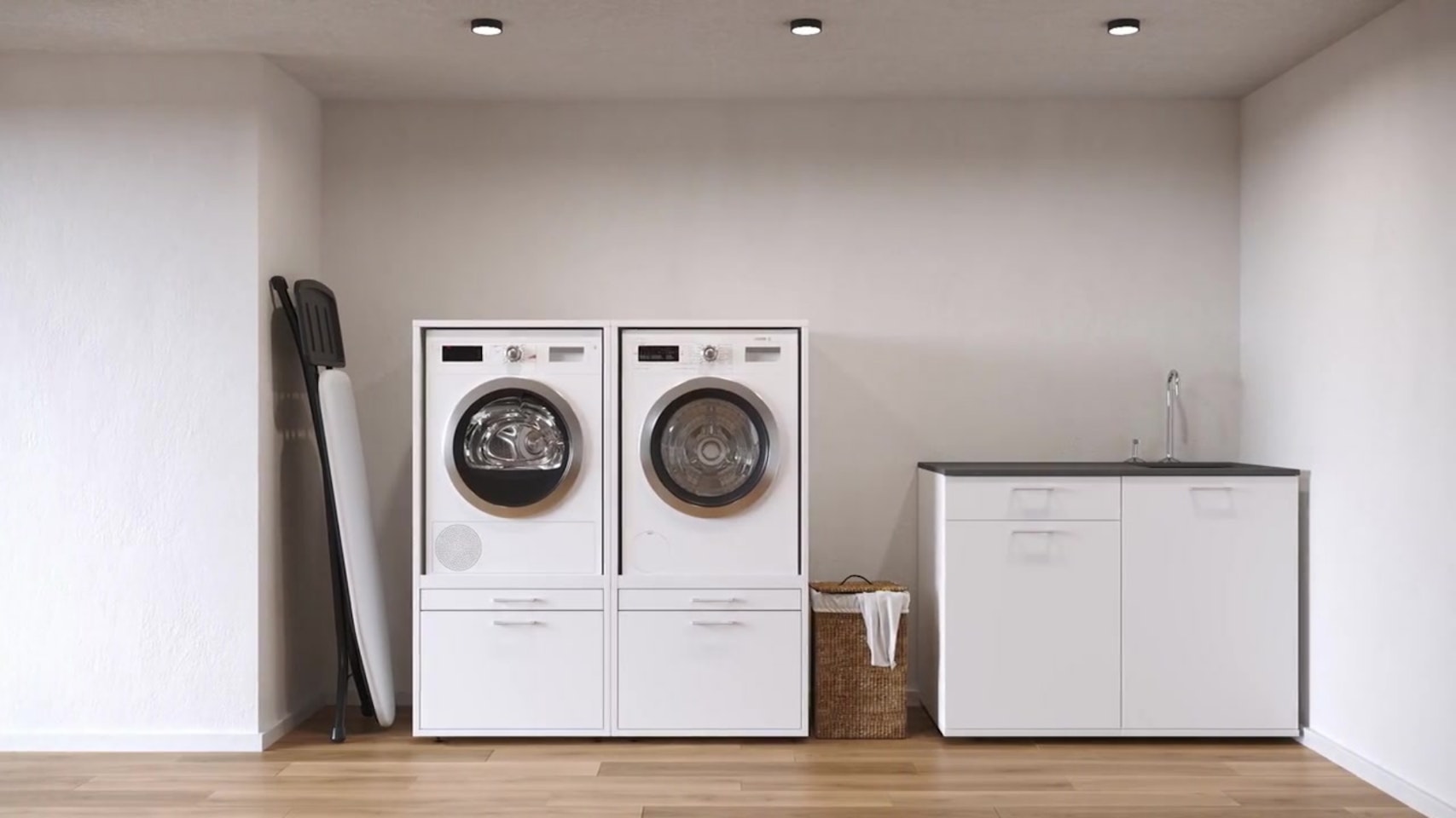 Waschmaschinenschrank als Putzmittel Organizer, mit Erweiterungen Bügelbrett und Wäsche verstecken.